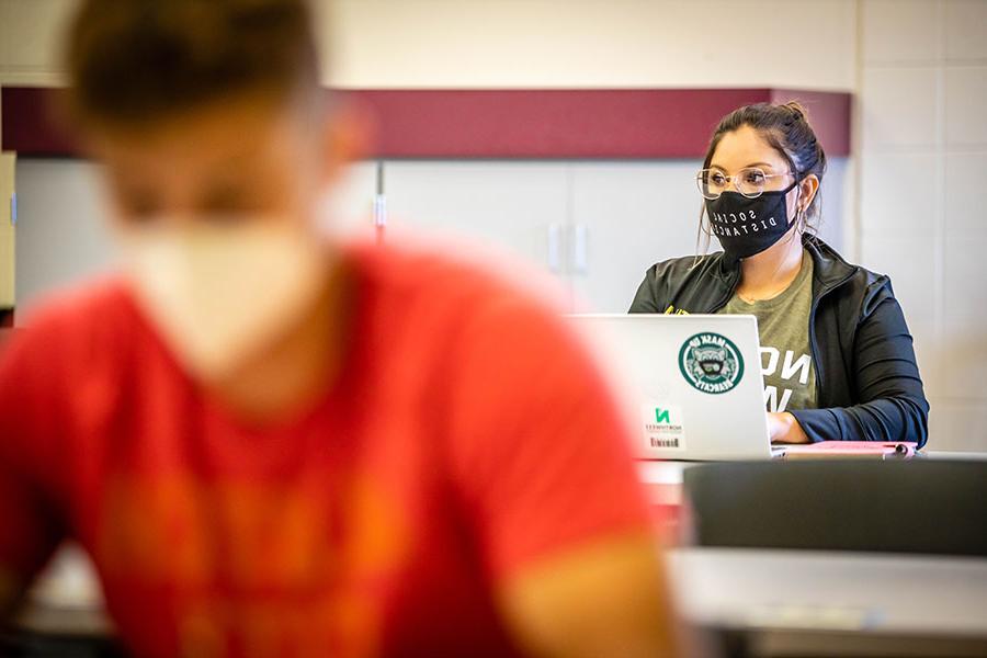 Northwest's mitigation measures throughout the p和emic have included a requirement of face coverings in classrooms. (<a href='http://careers.ivantseng.com'>威尼斯人在线</a> photo) 